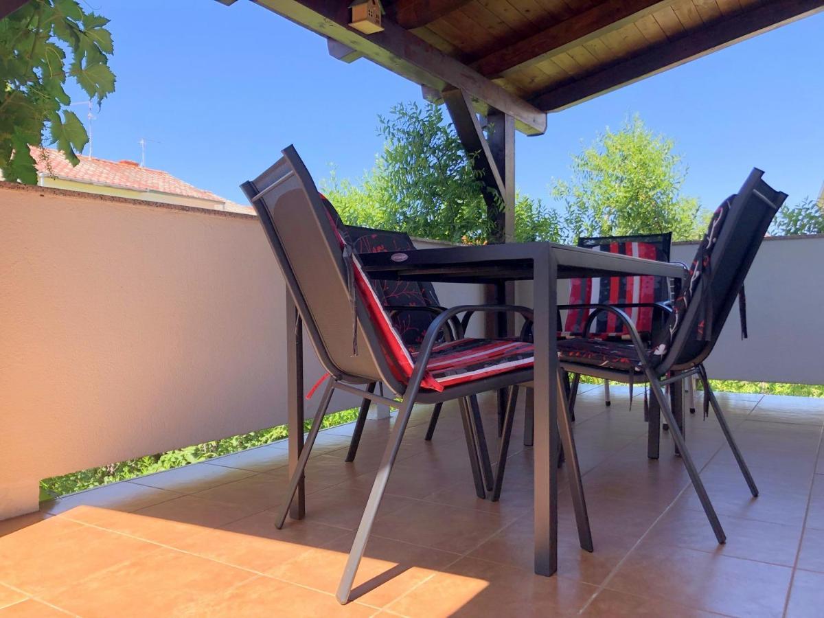 Villy City Apartment Palit Exterior foto
