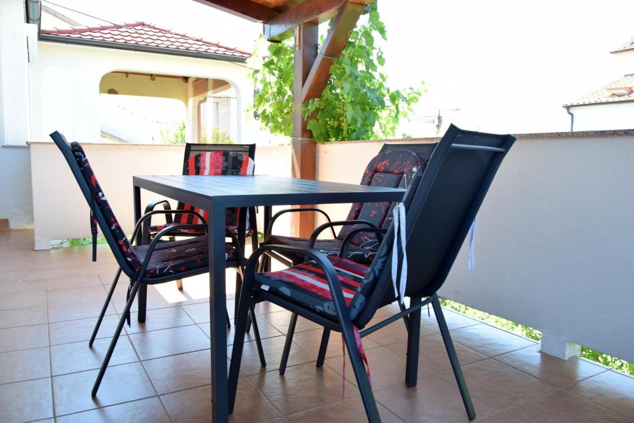 Villy City Apartment Palit Exterior foto