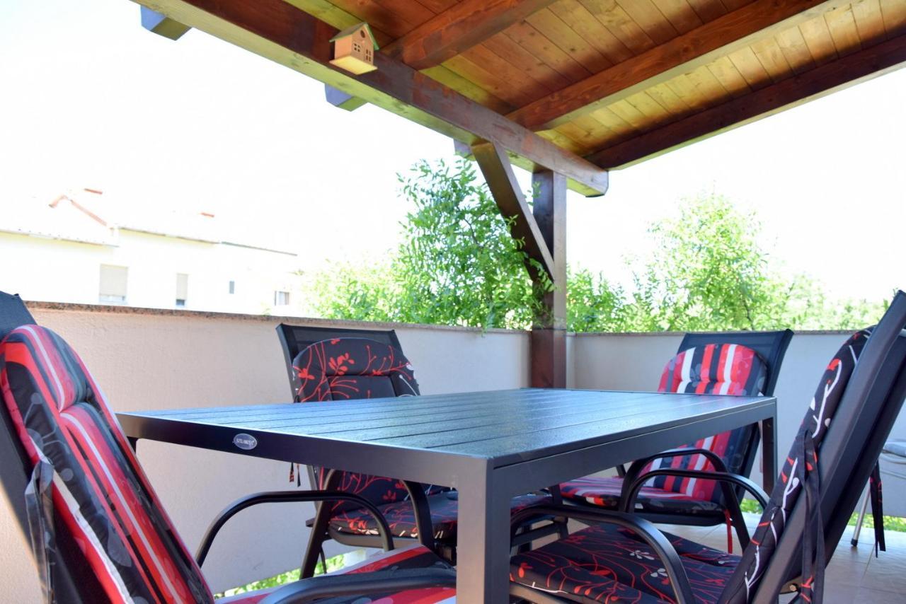 Villy City Apartment Palit Exterior foto
