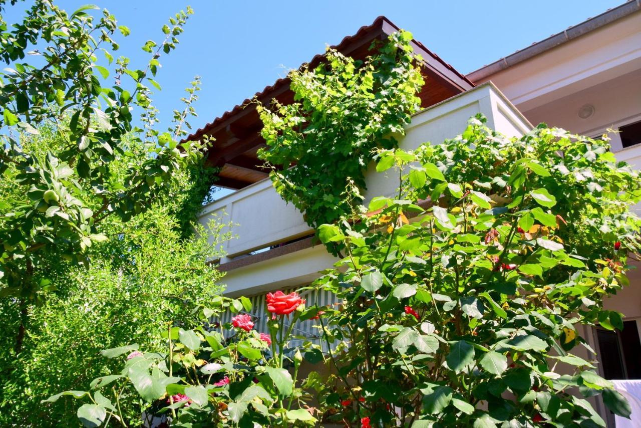 Villy City Apartment Palit Exterior foto